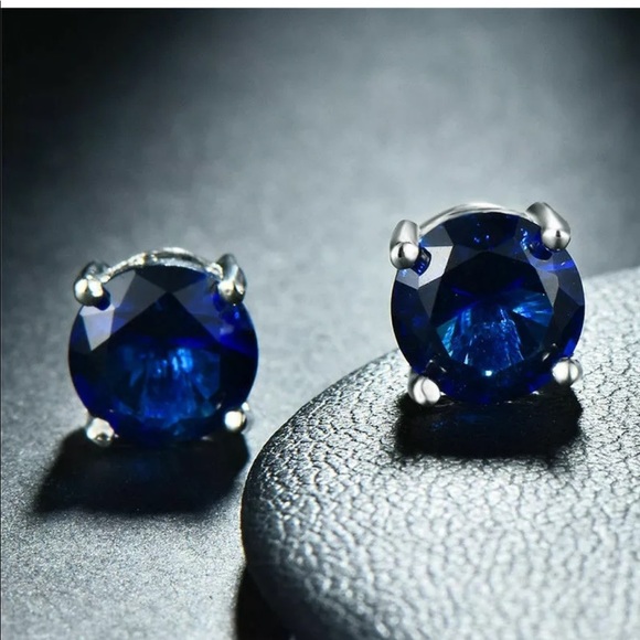 Jewelry - 18k White Gold Plated Blue Sapphire Earrings, beautiful Earrings, cute Earrings.